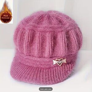 NWOT Women’s Fleece‑Lined Winter Hat w/ Heart Brooch